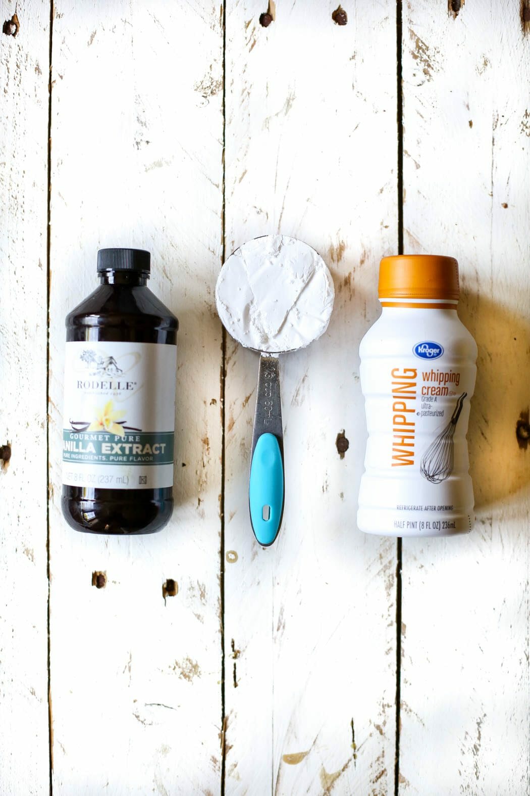 Sweetened whipped cream ingredients