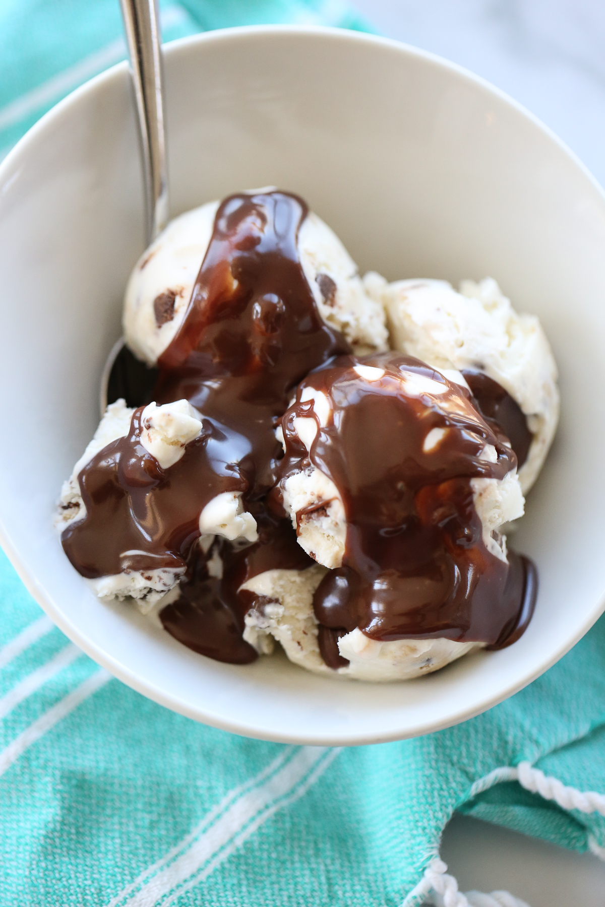 hot fudge sauce over ice cream