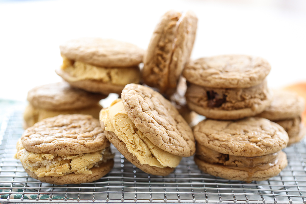 Pumpkin Ice Cream Sandiwches