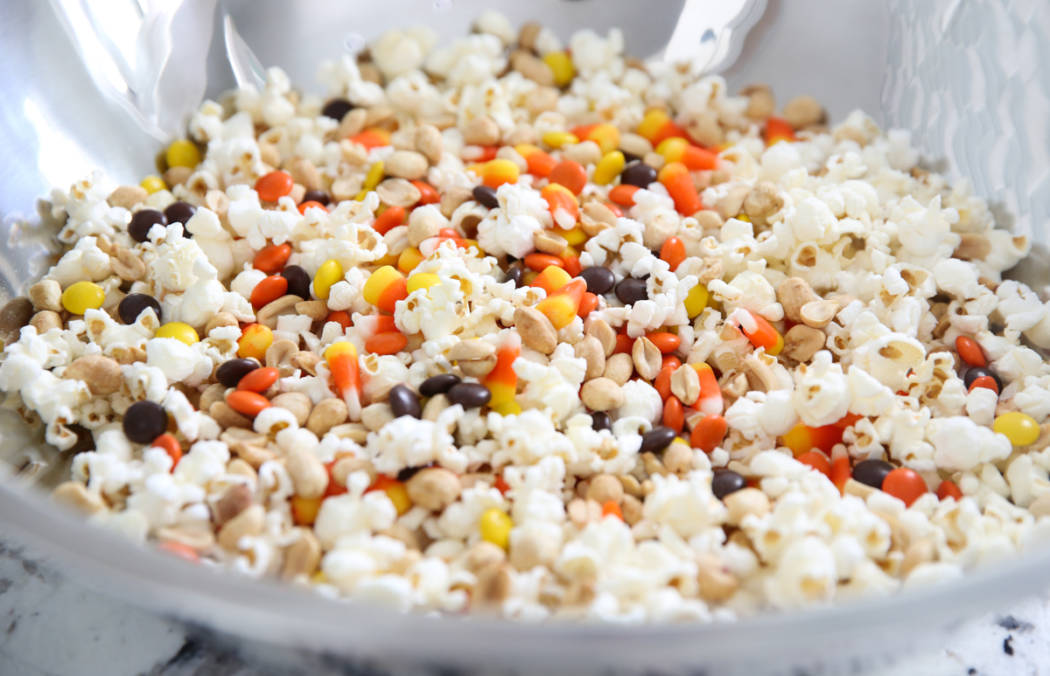 popcorn with reces and peanuts mixed in