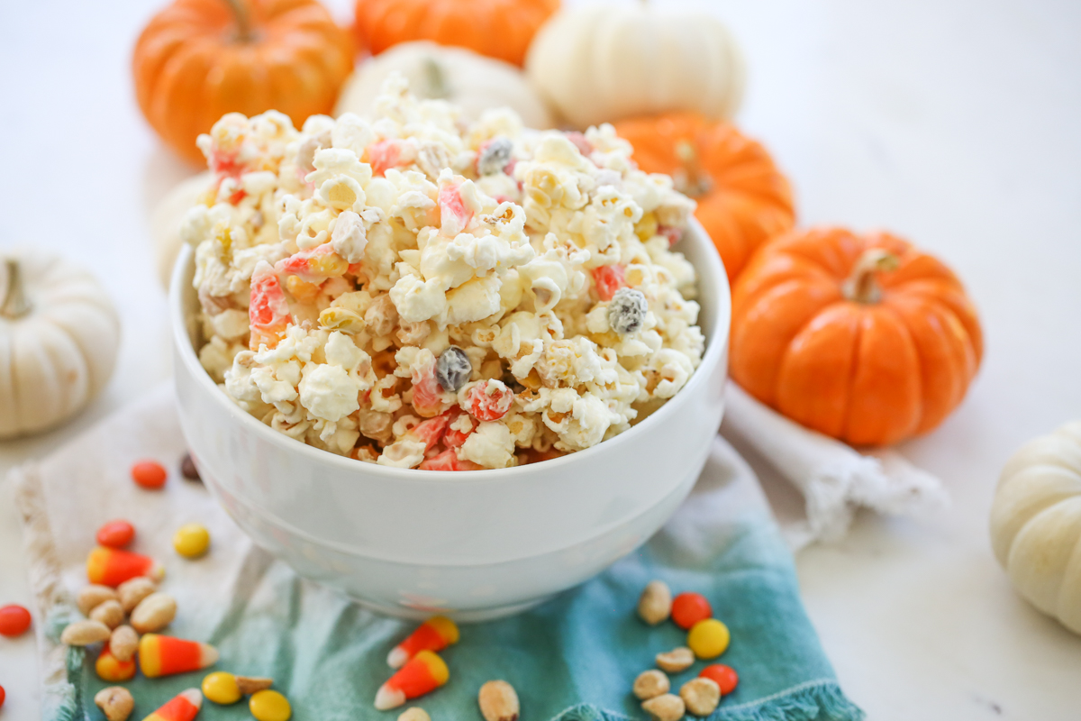 Halloween Popcorn Mix in a Bowl