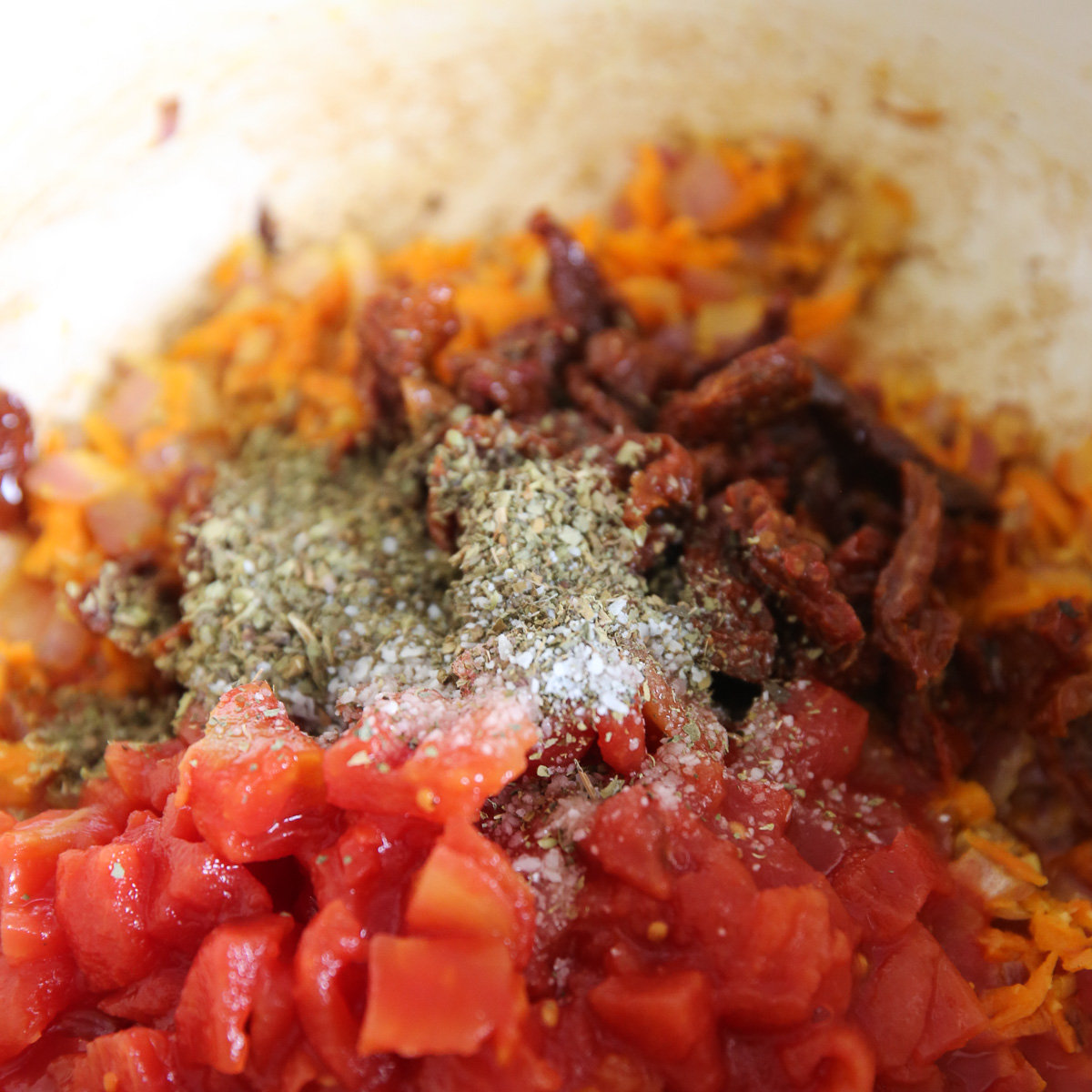 seasonings in tomato soup