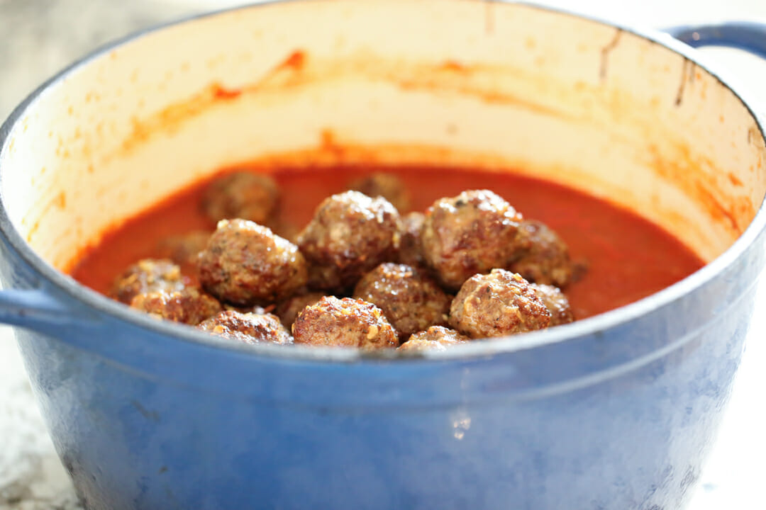 meat balls in spaghetti sauce