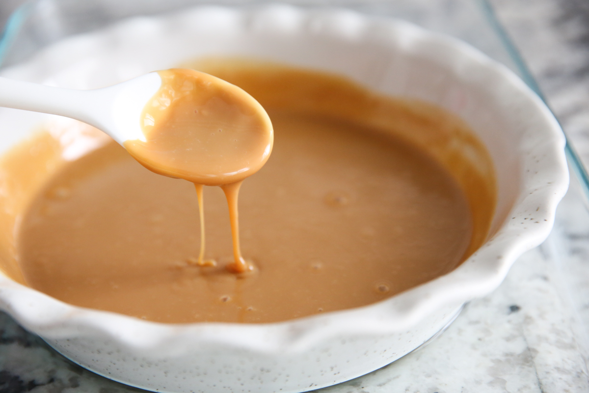 drizzling Dulce de Leche