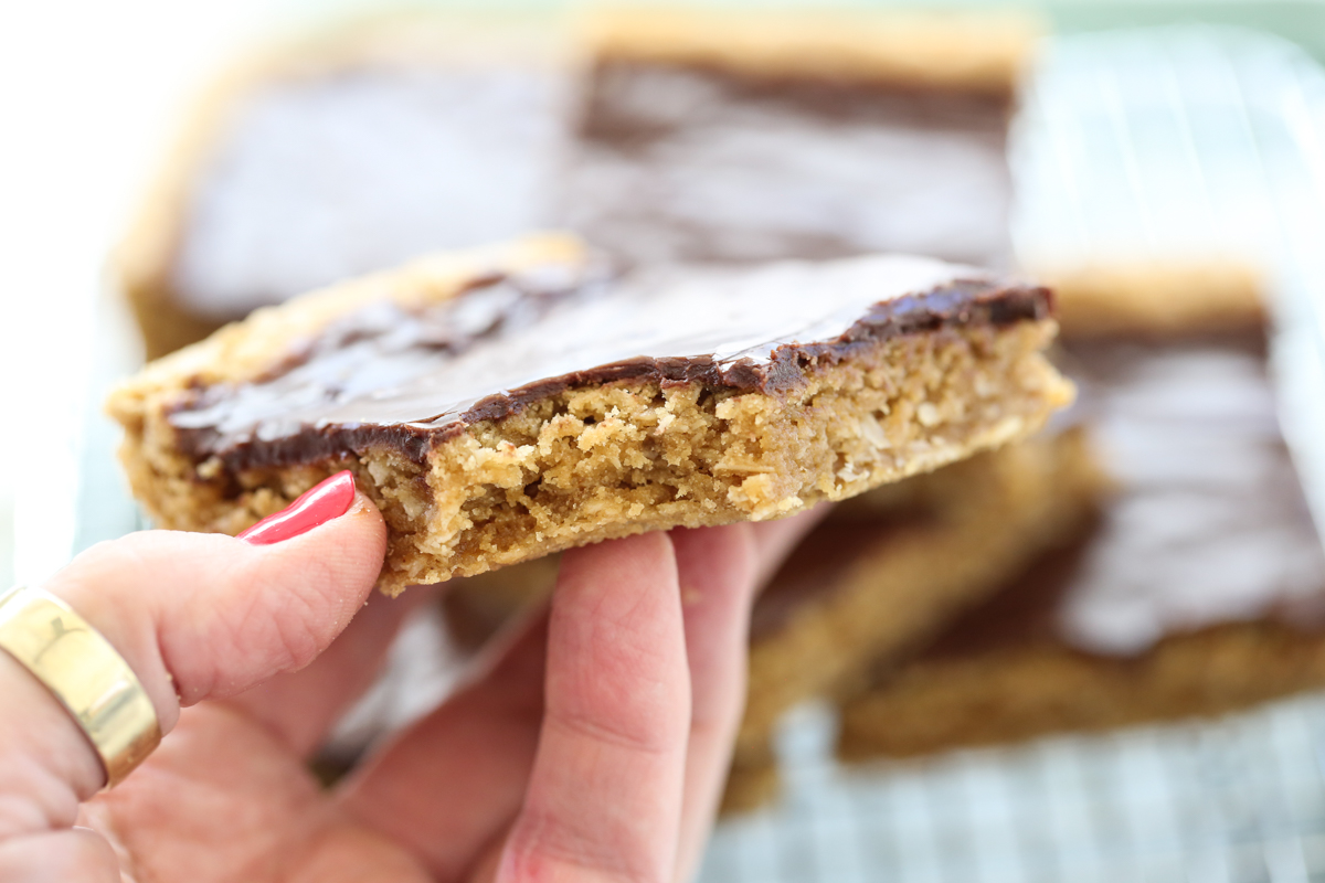 hand holding a peanut butter cookie bar