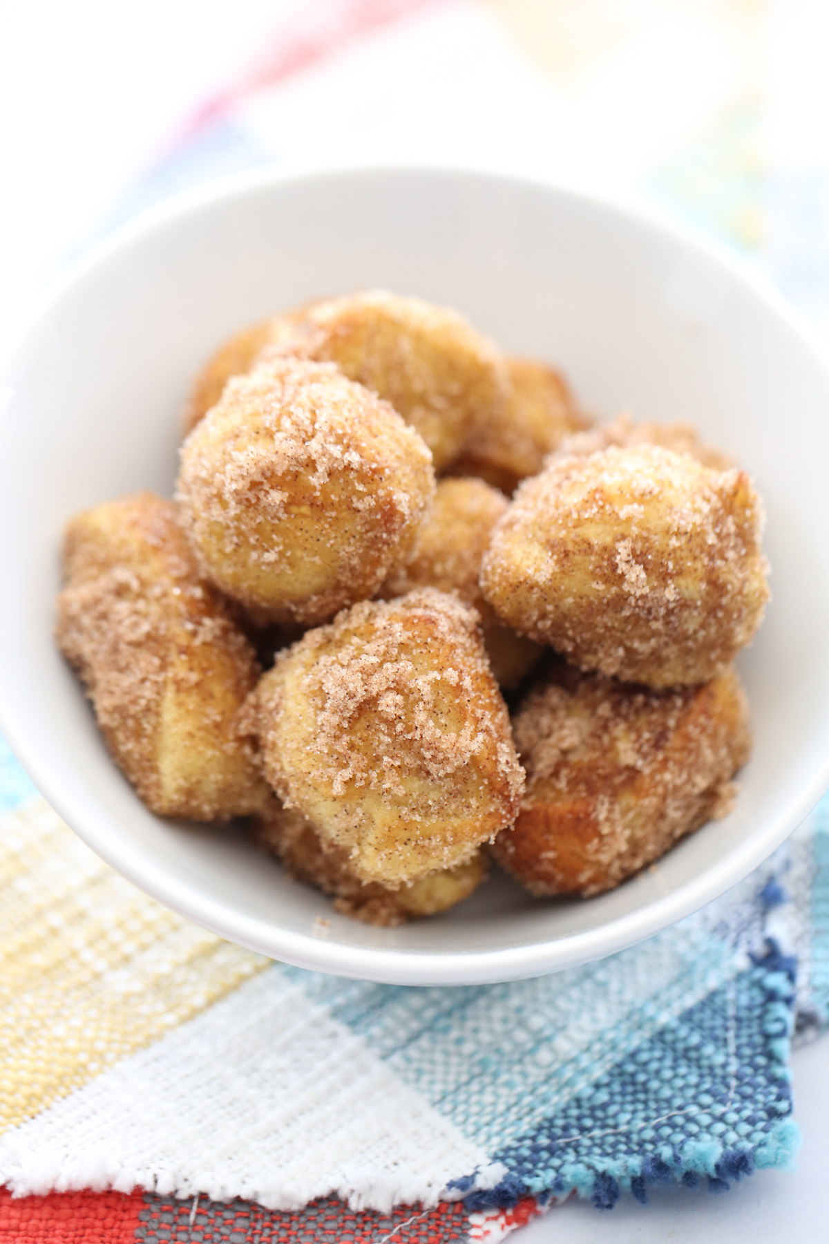 baked soft pretzel bites with cinnamon sugar