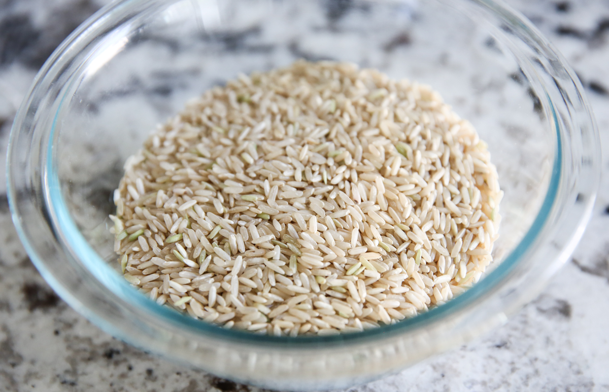uncooked brown rice