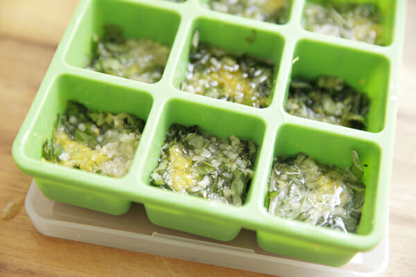 Frozen Herb Starters Filled with Oil