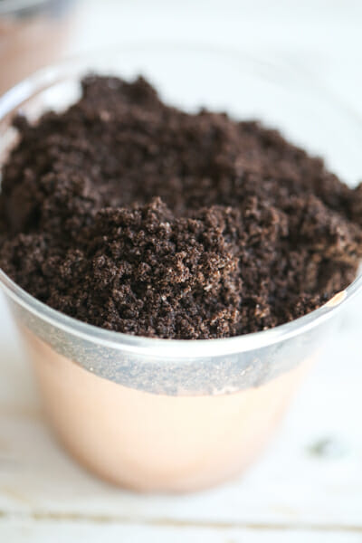 oreo dirt on chocolate pudding cups