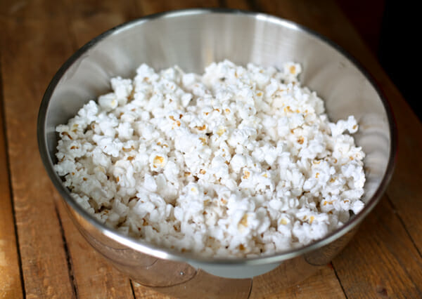 crispy salted caramel popcorn