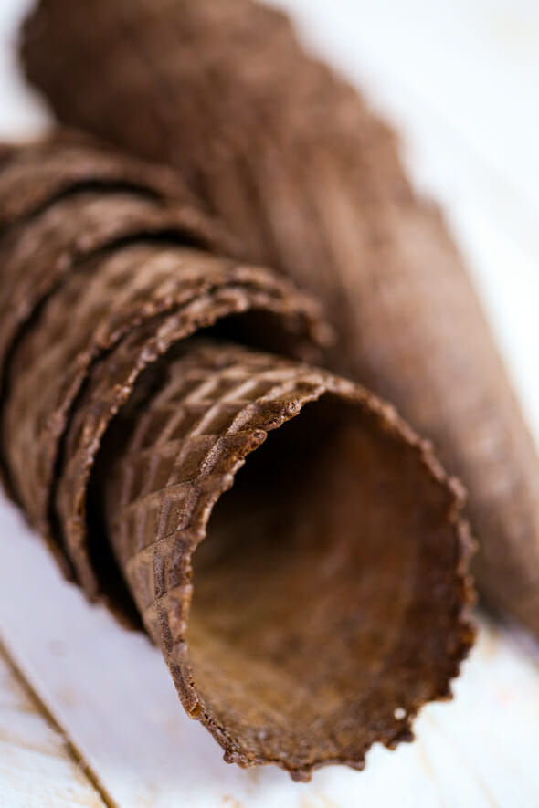 chocolate-dipped fruit cones-3