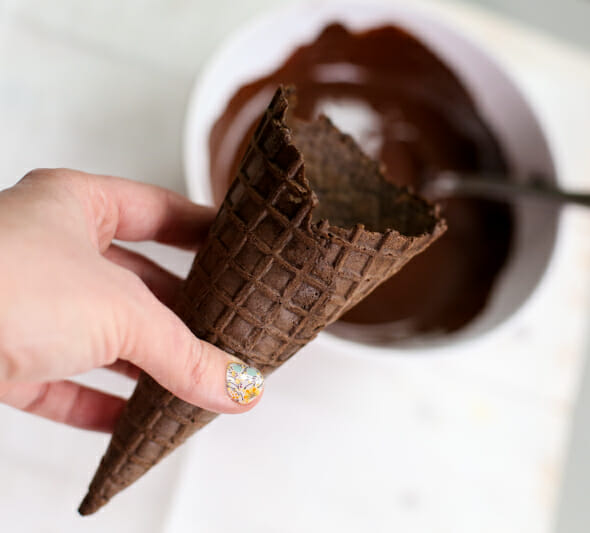 chocolate-dipped fruit cones-4