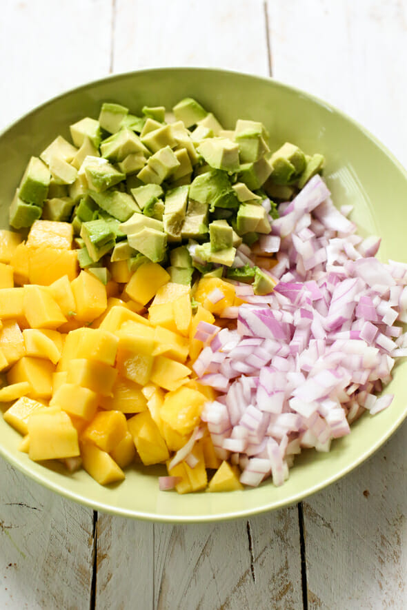 avacado mango salad-2