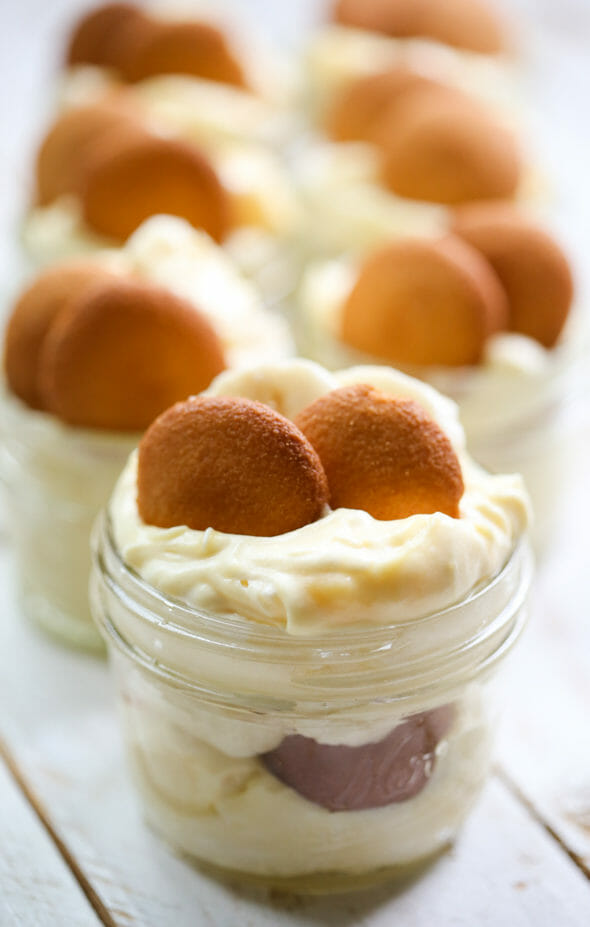 banana pudding in jars