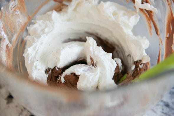 chocolate mousse cake filling