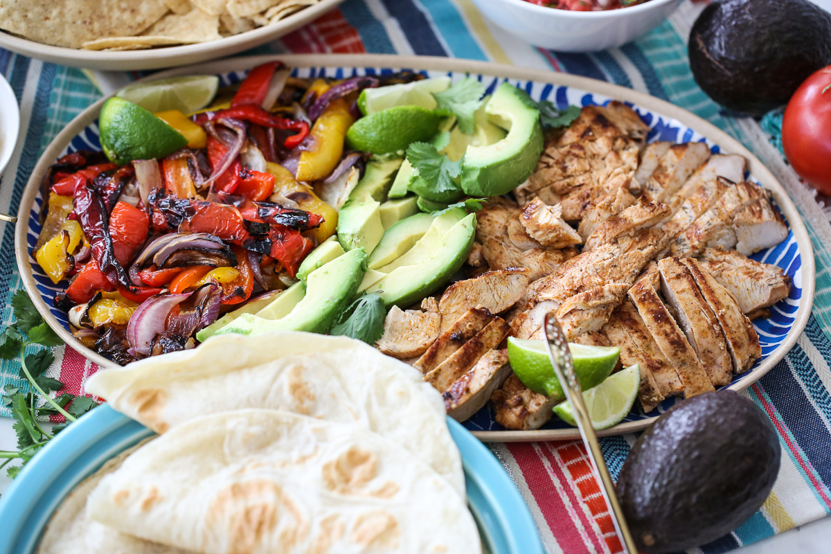platter of fajitas 