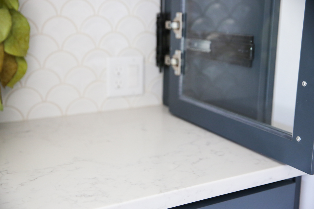 quartz counter top white marble