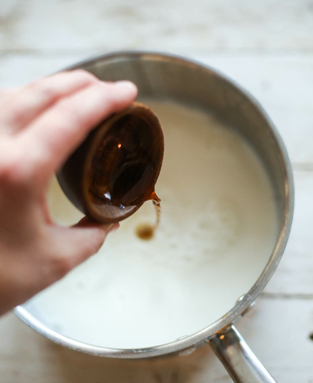 adding vanilla and almond to copycat starbucks snickerdoodle white hot chocolate
