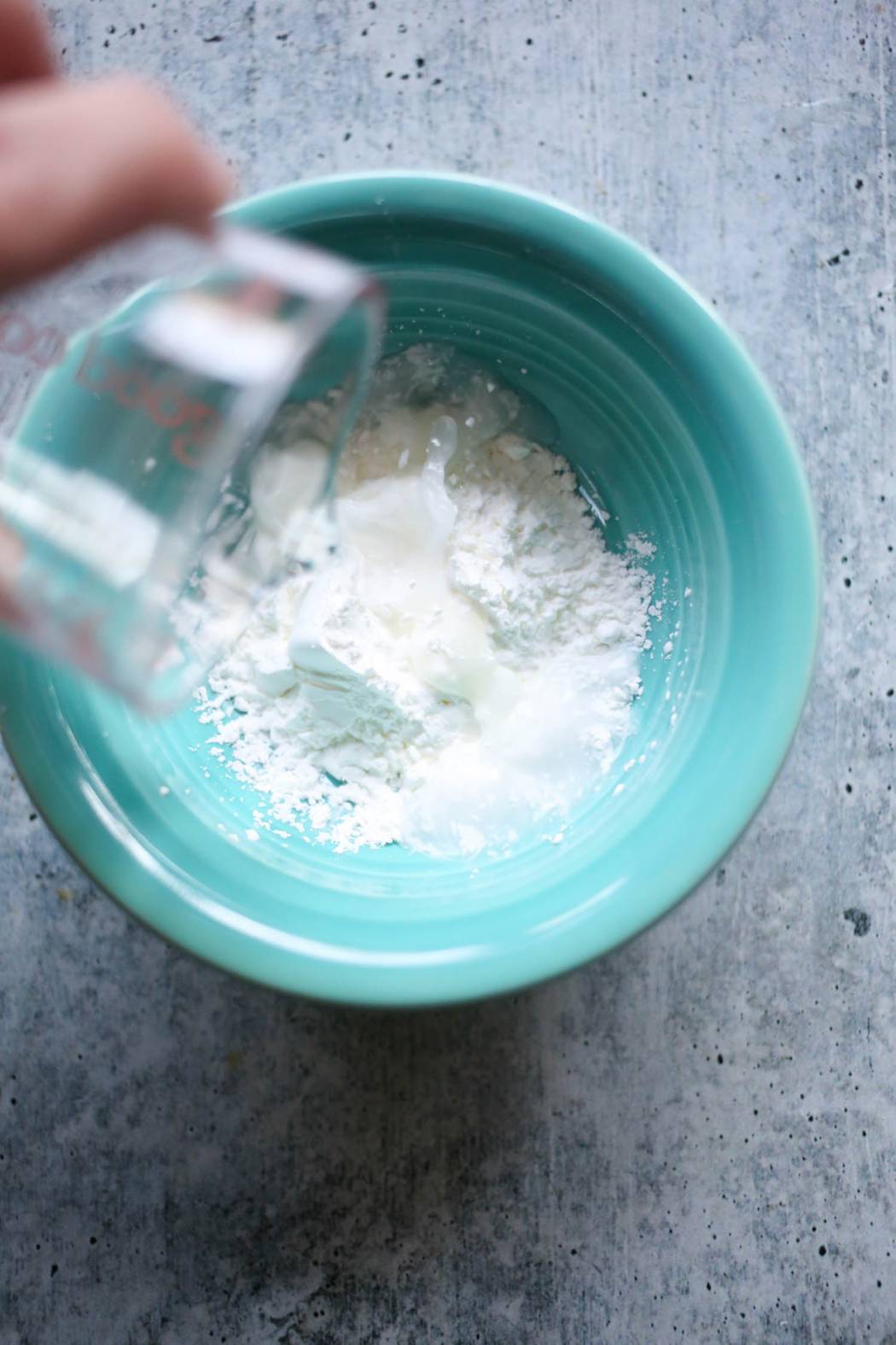 adding water to cornstarch for slow cooker honey garlic chicken