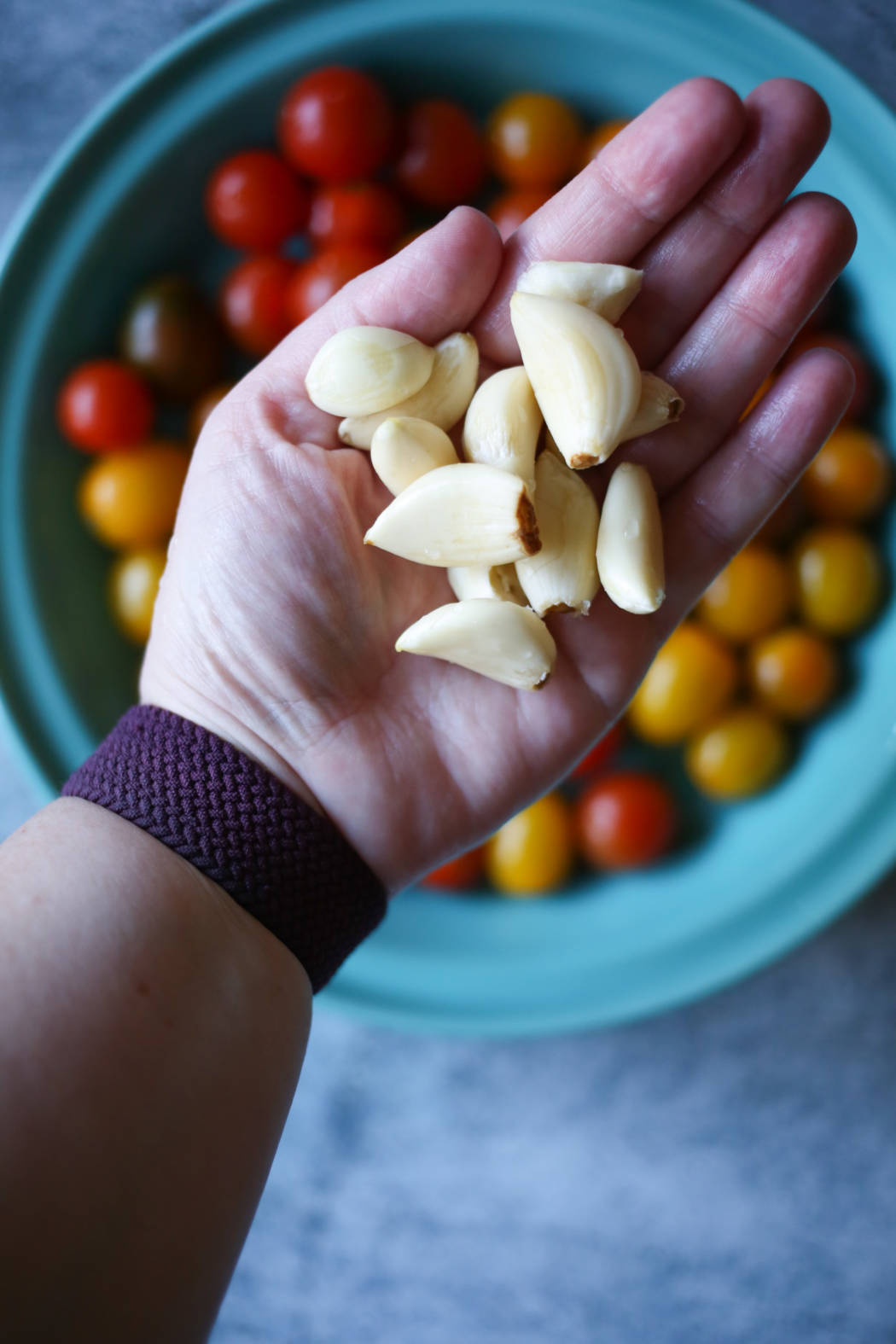 peeled garlic for roasted burrata