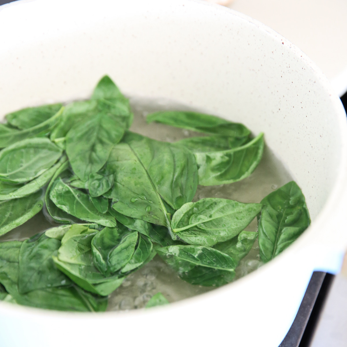 basil blanching in hot water