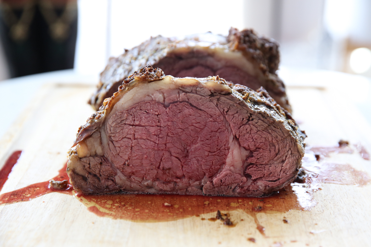 sliced prime rib roast